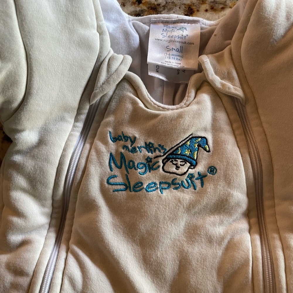 Magic Merlin size small